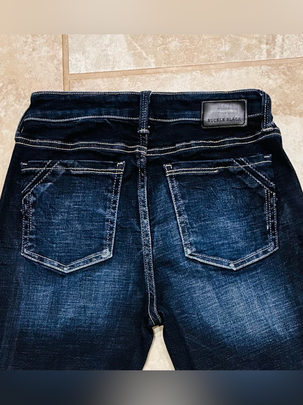 Buckle Black Fit No. 93 Dark Blue Bootcut Stretch Jeans Women’s 24x31 EUC - Picture 6 of 12
